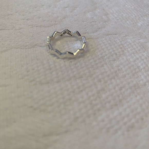 NEW Pandora Zigzag Ring - Picture 2 of 5